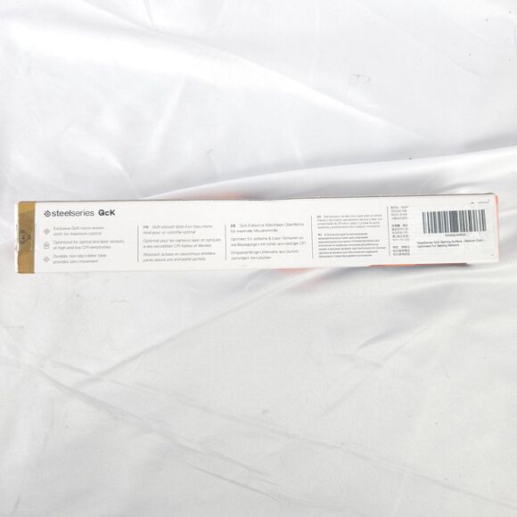 Steelseries Qck Gaming Mouse Pad - Medium Cloth - Optimized for Gaming Sensors - Picture 3 of 5